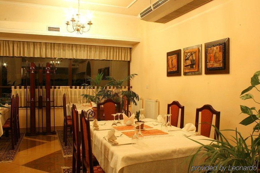 Hotel Baron Tirana Restaurant photo